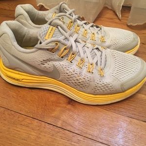 Woman’s Live Strong Nike Sneaker